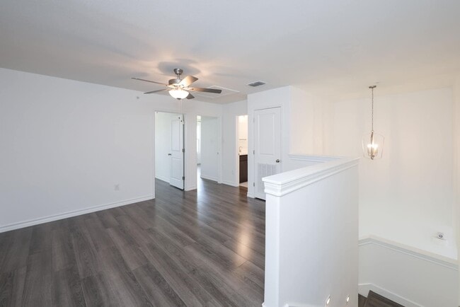 Building Photo - 9923 Bijan Dr