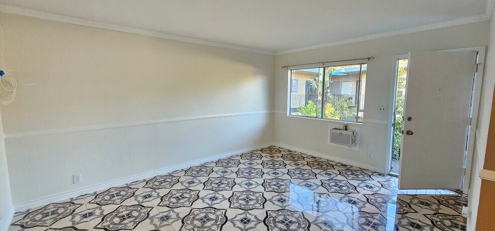 Building Photo - 14075 Foothill Blvd