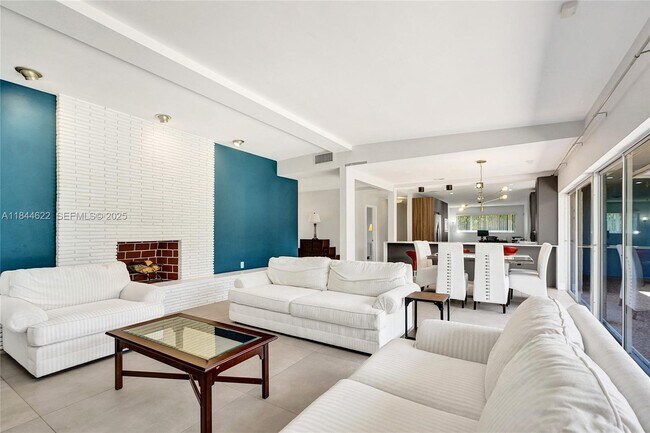 Building Photo - 1940 NE 185th Terrace