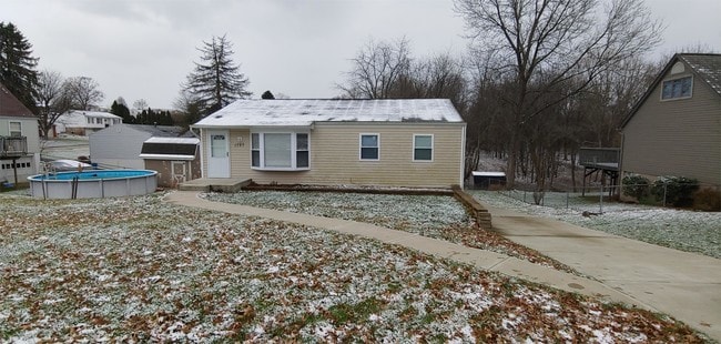 Building Photo - 1797 Cedaridge Dr