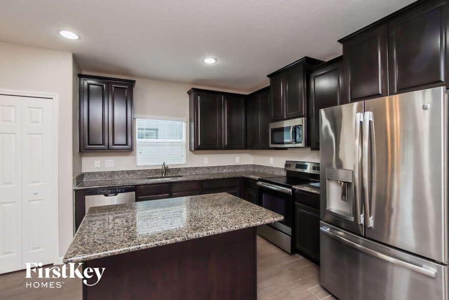 Building Photo - 1224 Dillard Dr SE