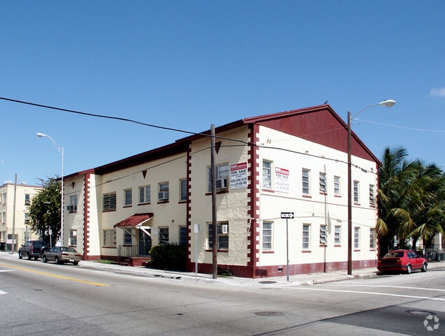 Building Photo - Villa Marivi