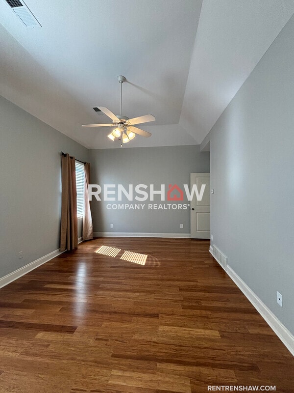 Building Photo - 2043 Peabody Ave