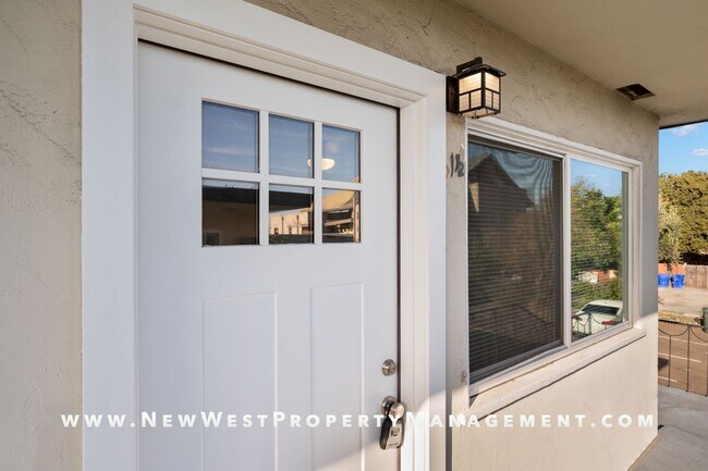 Building Photo - Light and bright Sherman Heights 1 Bedroom...