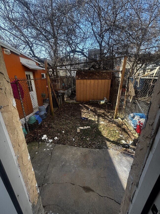 Building Photo - 2534 N Water St