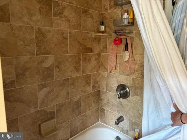 Building Photo - 177 Mary St