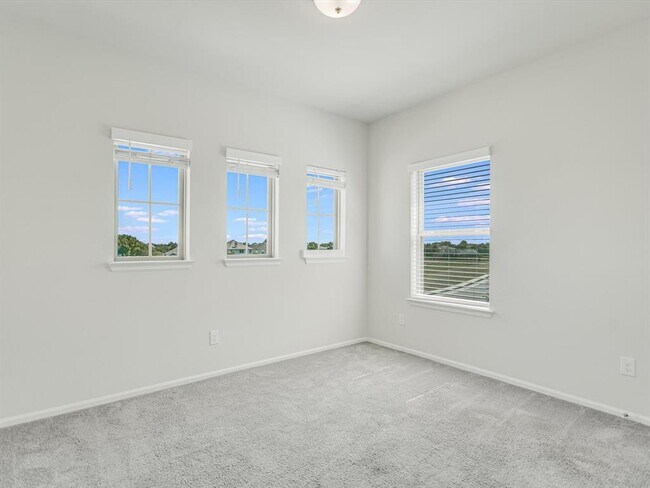 Building Photo - 396 Cold Riv Run