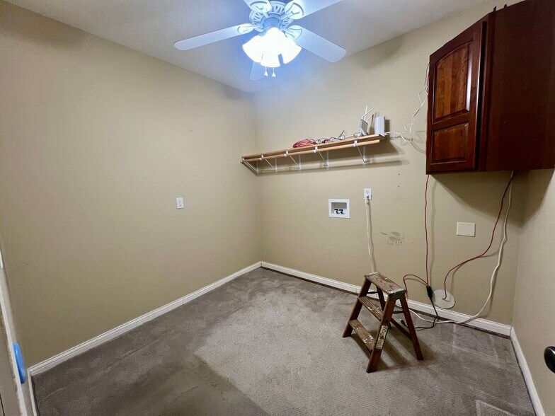 Building Photo - 13307 North Rd NW