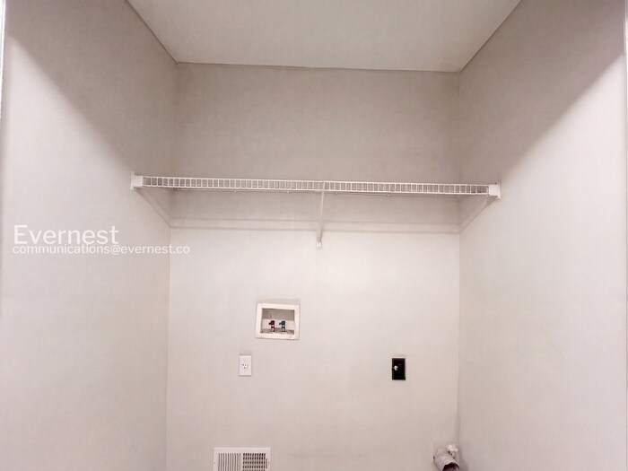 Building Photo - 7312 Durango Dr