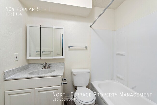 Building Photo - Beautifully Updated 2BR w/ In-Unit Laundry...