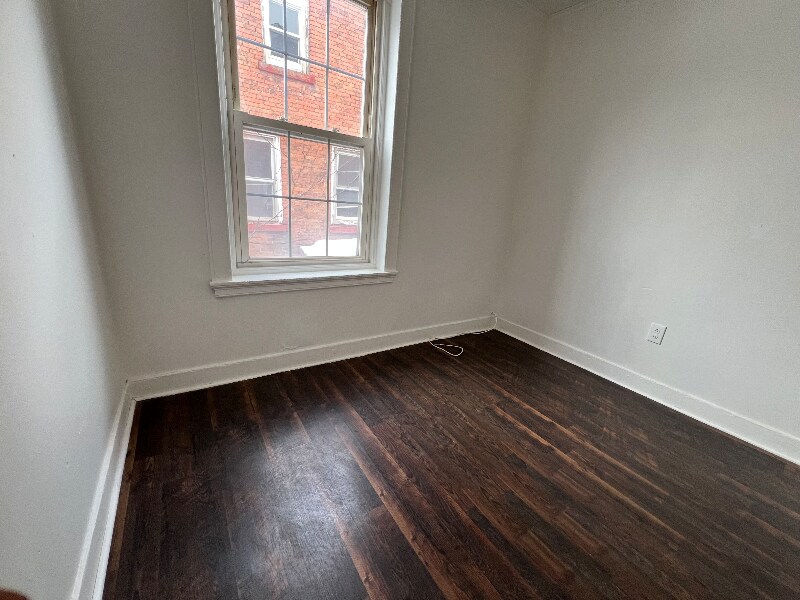 Building Photo - 37 Harmony St