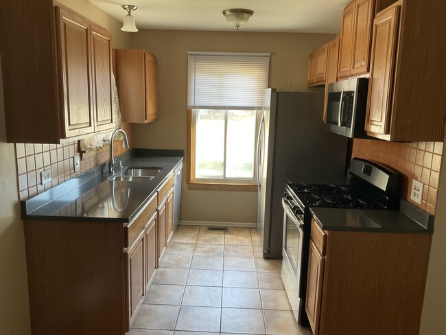 Building Photo - 1066 Foxworth Blvd