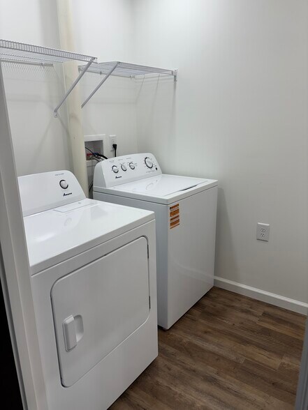 Laundry/Half bath - 176 Savage Ln