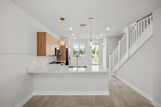 Building Photo - 10270 NW 66th St