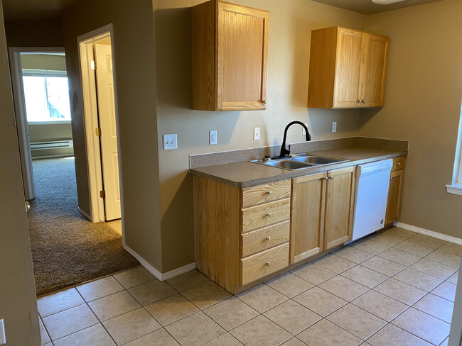 Building Photo - 545 Caribou Apartments