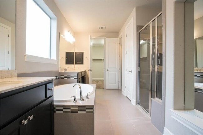 Building Photo - 3809 Vinalopo Dr