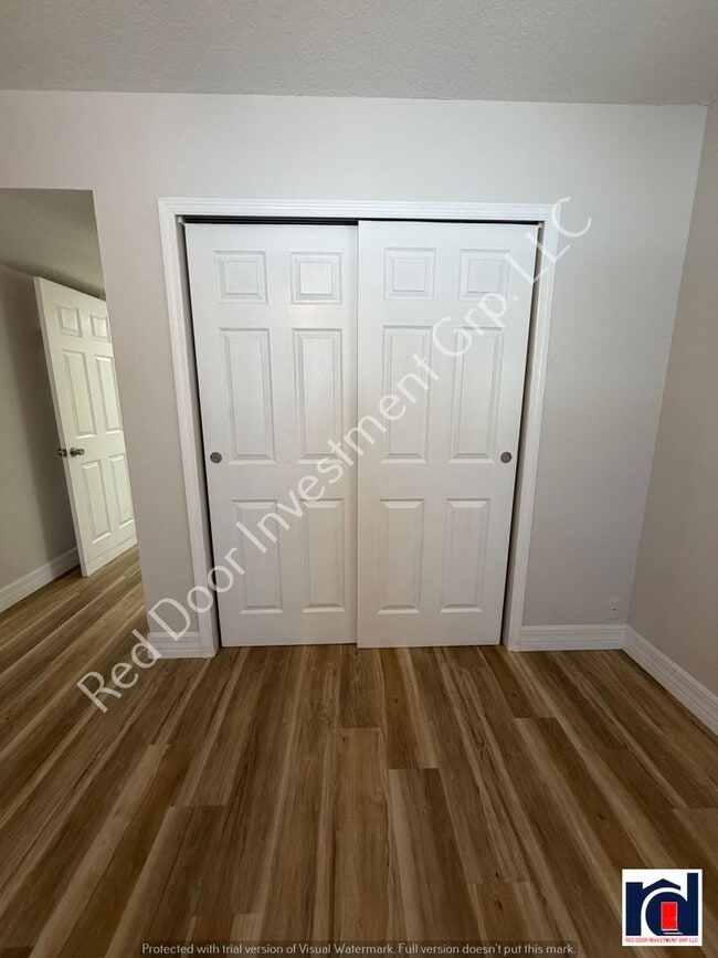 Building Photo - **MOVE IN SPECIAL** Renovated Spacious 2/2~w/All-in One Washer/Dryer & New AC~Deland