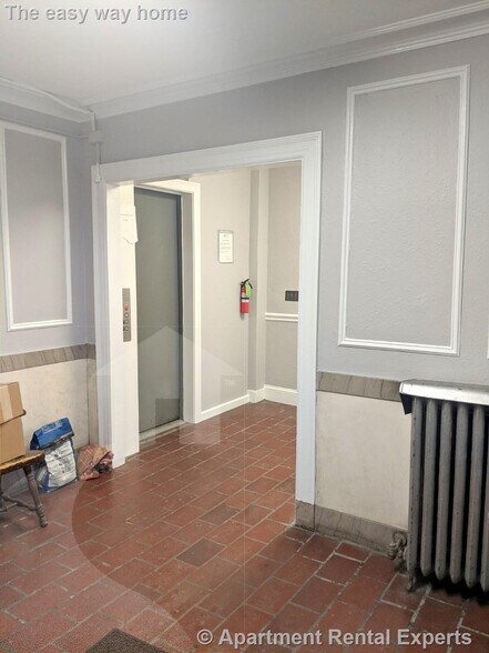 Building Photo - 5 Craigie Cir