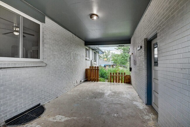 Building Photo - $2,595- 4 Bed, 2 Bath Home in Arvada with ...