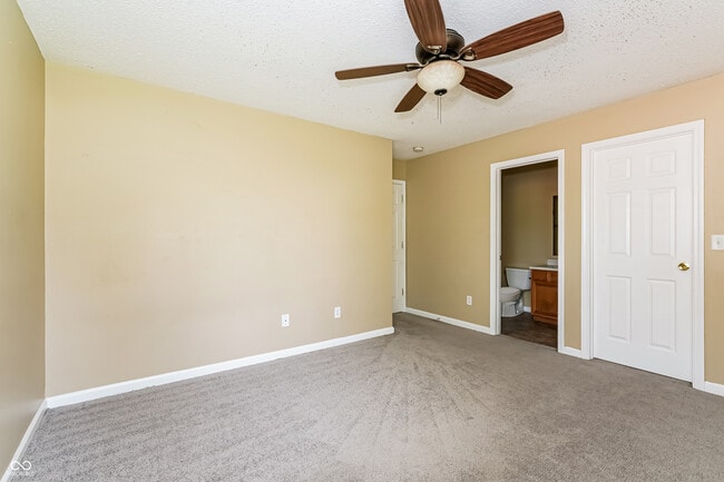 Building Photo - 5620 Sweet River Dr