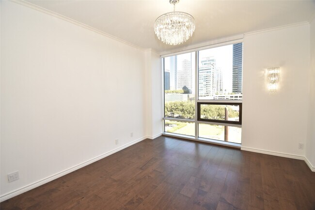 Building Photo - 5110 San Felipe St