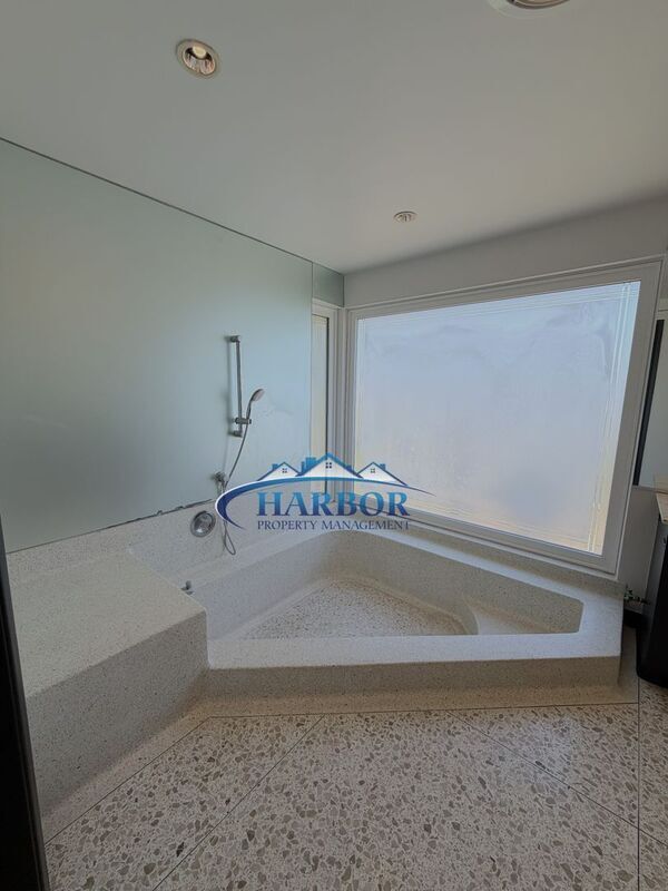 Building Photo - 2315 Sparta Dr