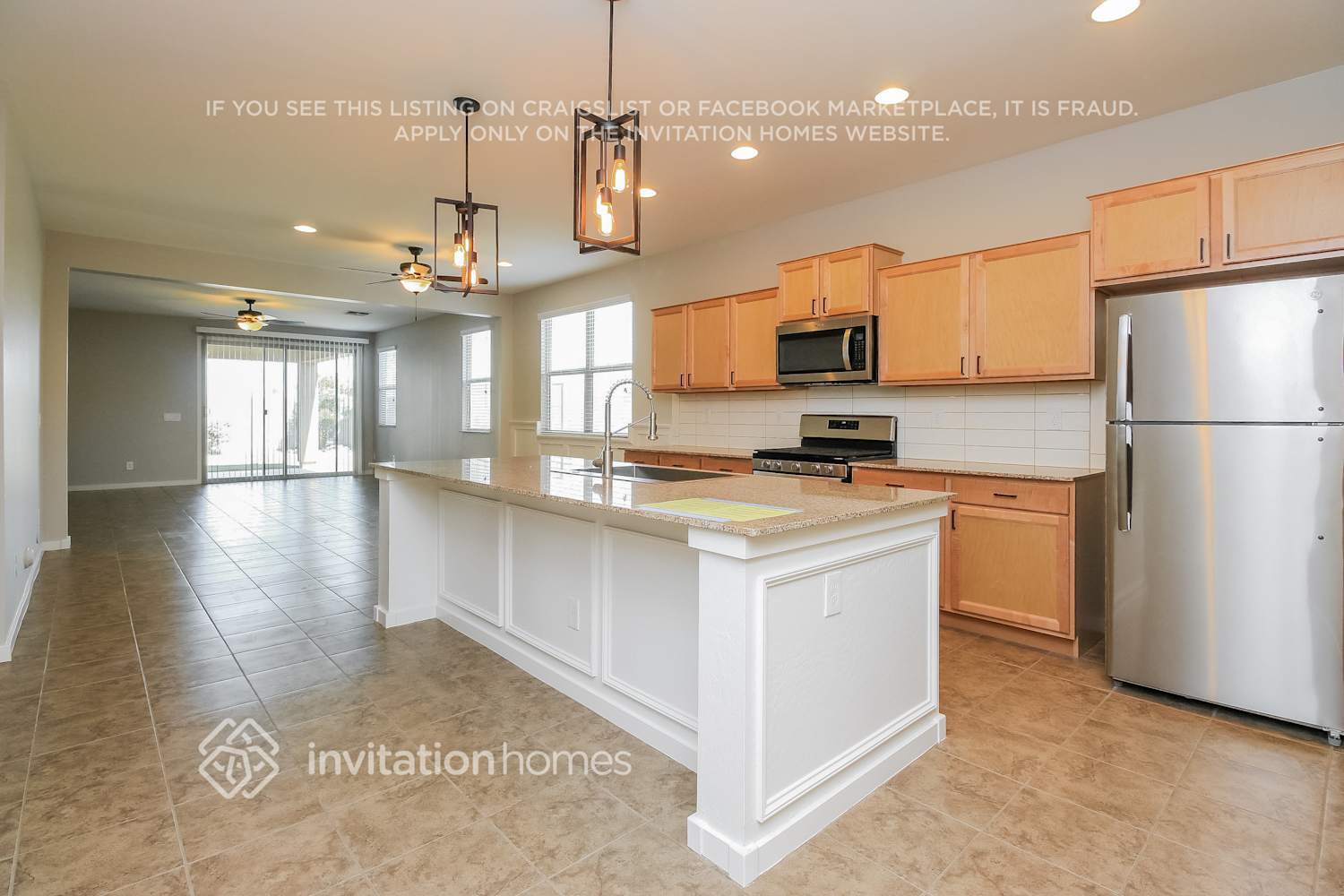 Building Photo - 35997 N Urika Dr