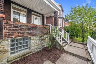 Building Photo - 316 Kaercher St