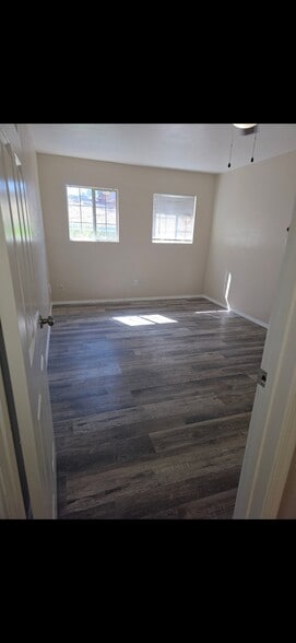 Building Photo - 5917 Streamview Dr