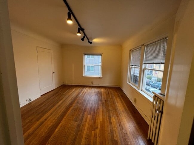 Interior Photo - Conrad