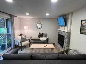 Building Photo - 1443 Sugar Mountain Dr