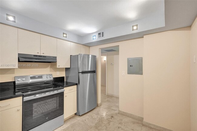 Building Photo - 18151 NE 31st Ct