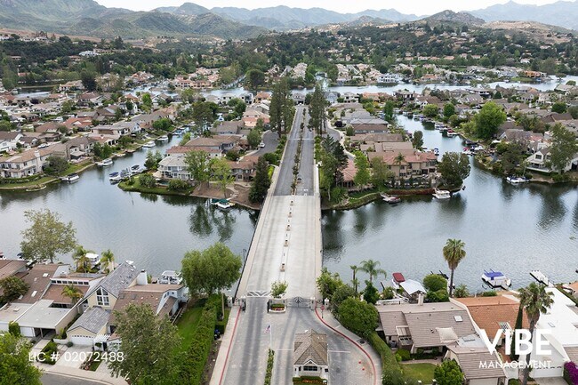 Building Photo - Gorgeous GUARD GATED Westlake Island 3+3 home w/ BOAT DOCK & BOAT!