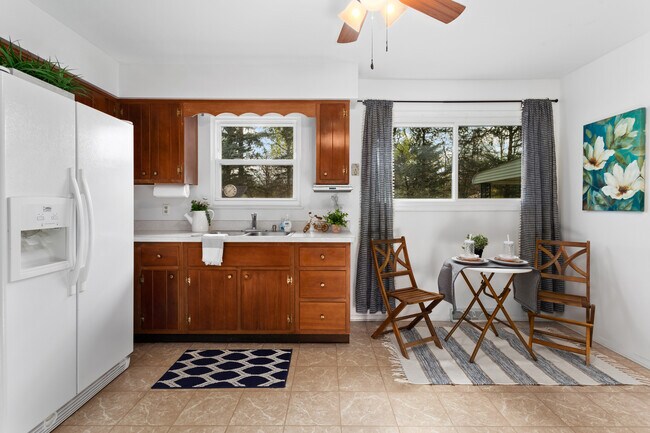 Building Photo - 9993 Hawley Dr