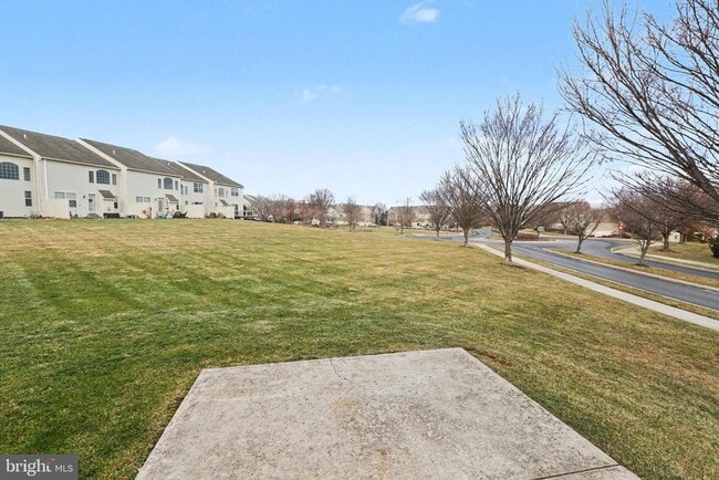 Building Photo - 1841 Vista Dr