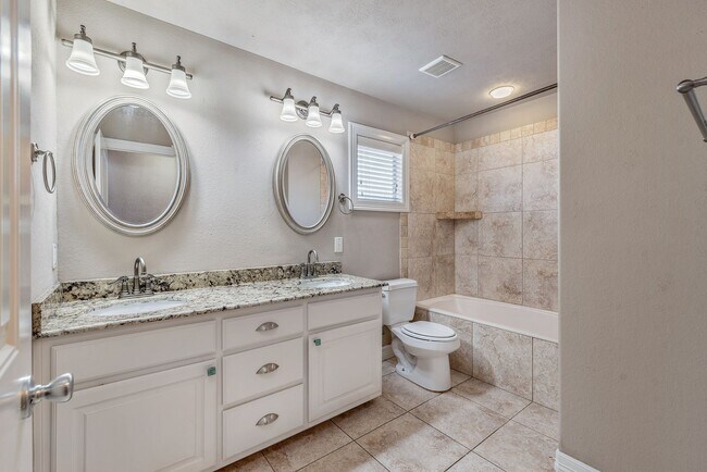 Building Photo - Available for September Move In! Spacious ...