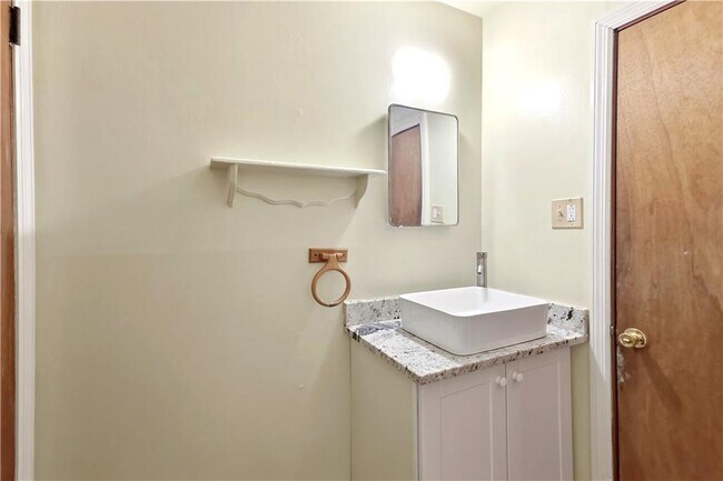 Building Photo - 2798 Dearwood Dr SW