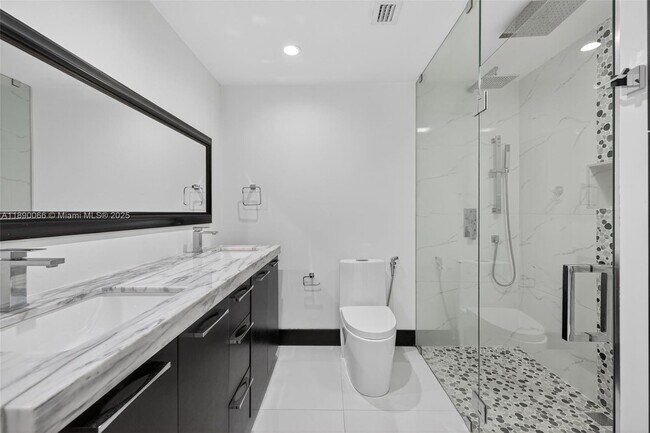 Building Photo - 8851 NW 119th St