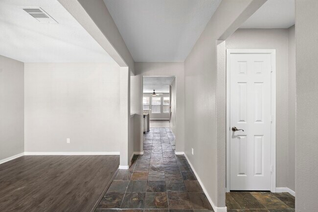 Building Photo - 14422 Leafy Tree Dr