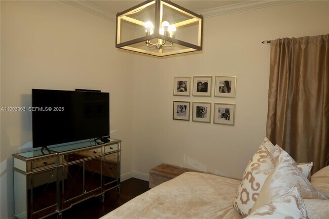 Building Photo - 9778 Bowline Dr