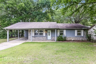 Building Photo - 2204 Carywood Dr