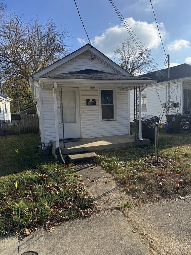 Building Photo - 416 Ash St