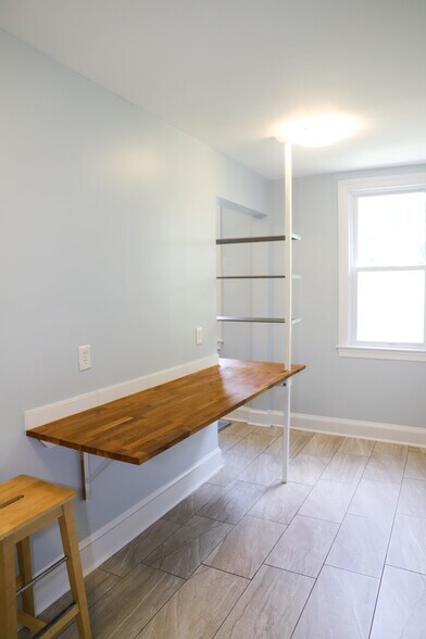 Building Photo - 4424 foote st ne