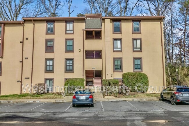 Building Photo - 2200 Castle Rock Square