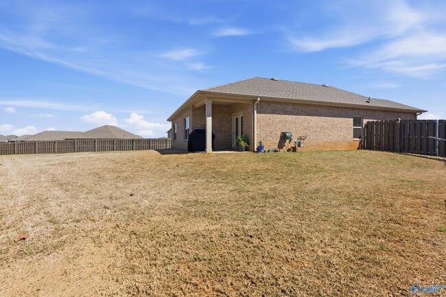 Building Photo - 121 Burlcrest Ct