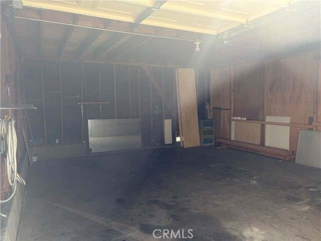 Building Photo - 1439 S Jellick Ave