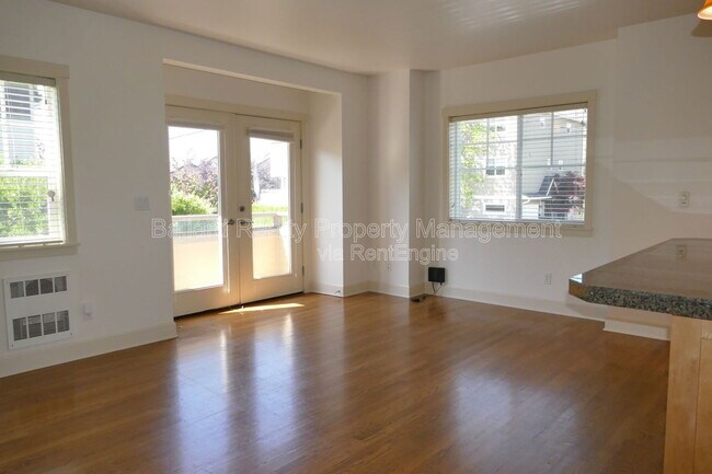 Building Photo - 5612 28th Ave NW