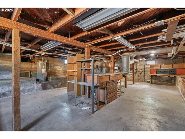 Building Photo - 5324 SE Flavel St