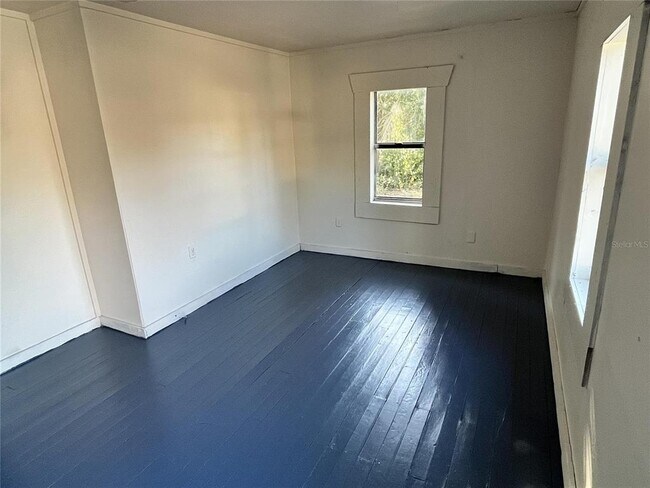 Building Photo - 1290 Henson Ln