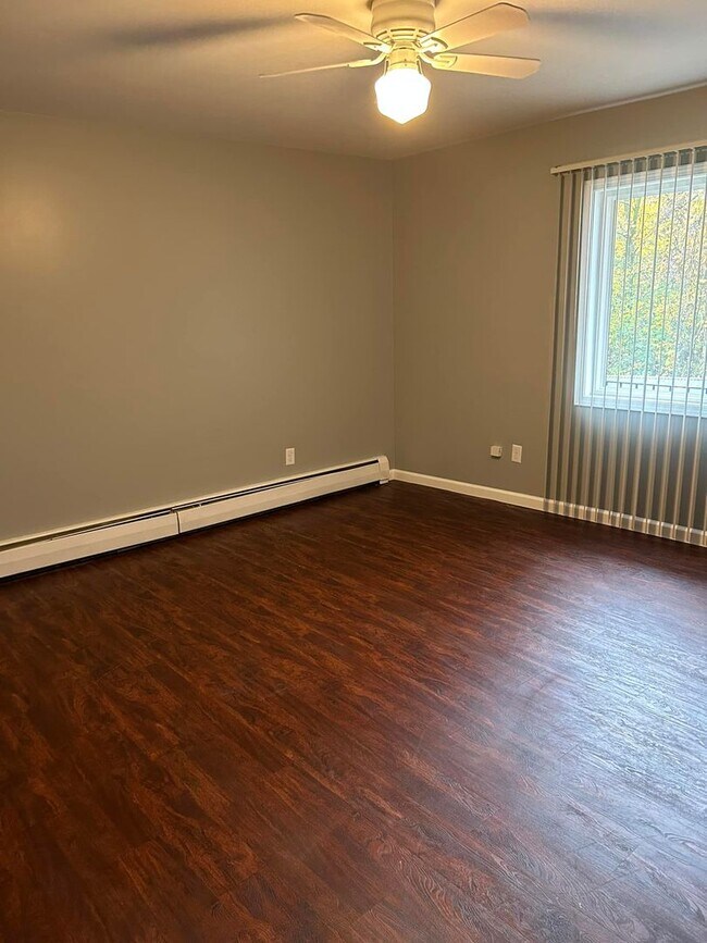 Building Photo - 3225 Ramond St